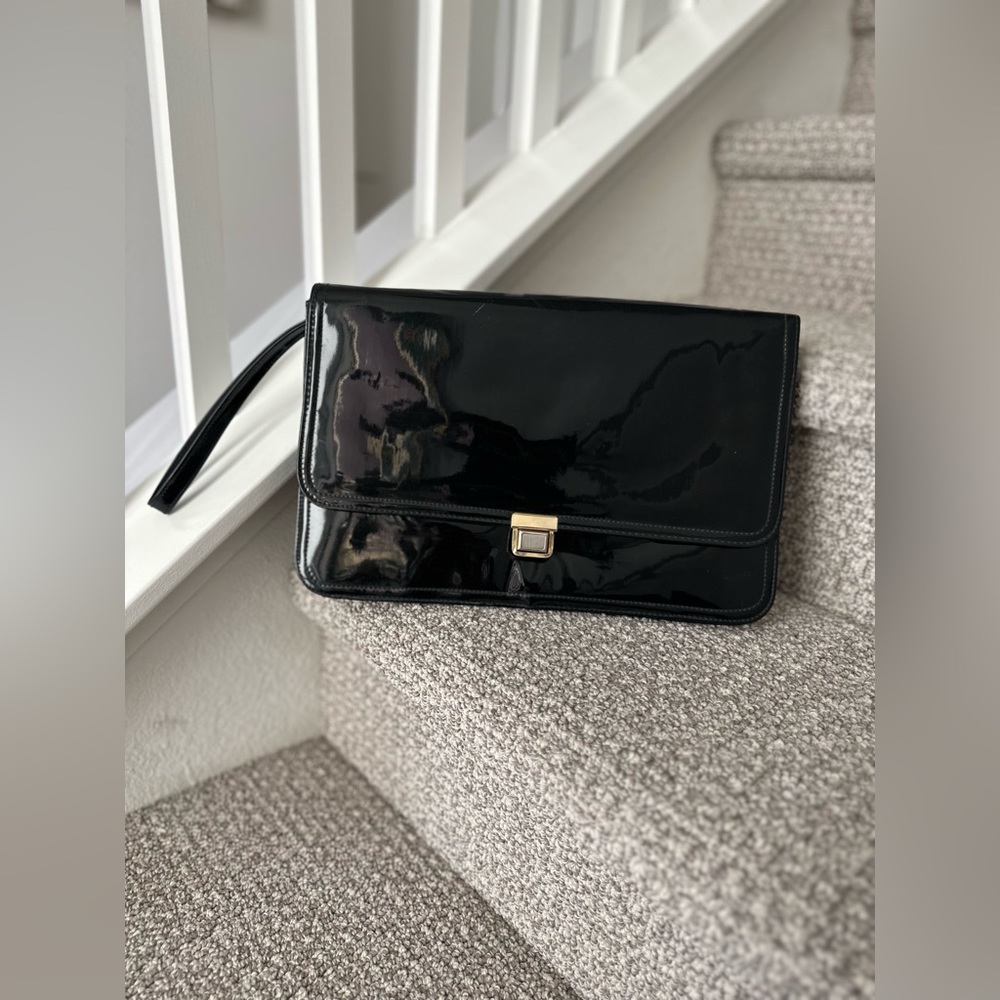 AN AIR STEP HANDBAG Vintage Patent Leather Clutch